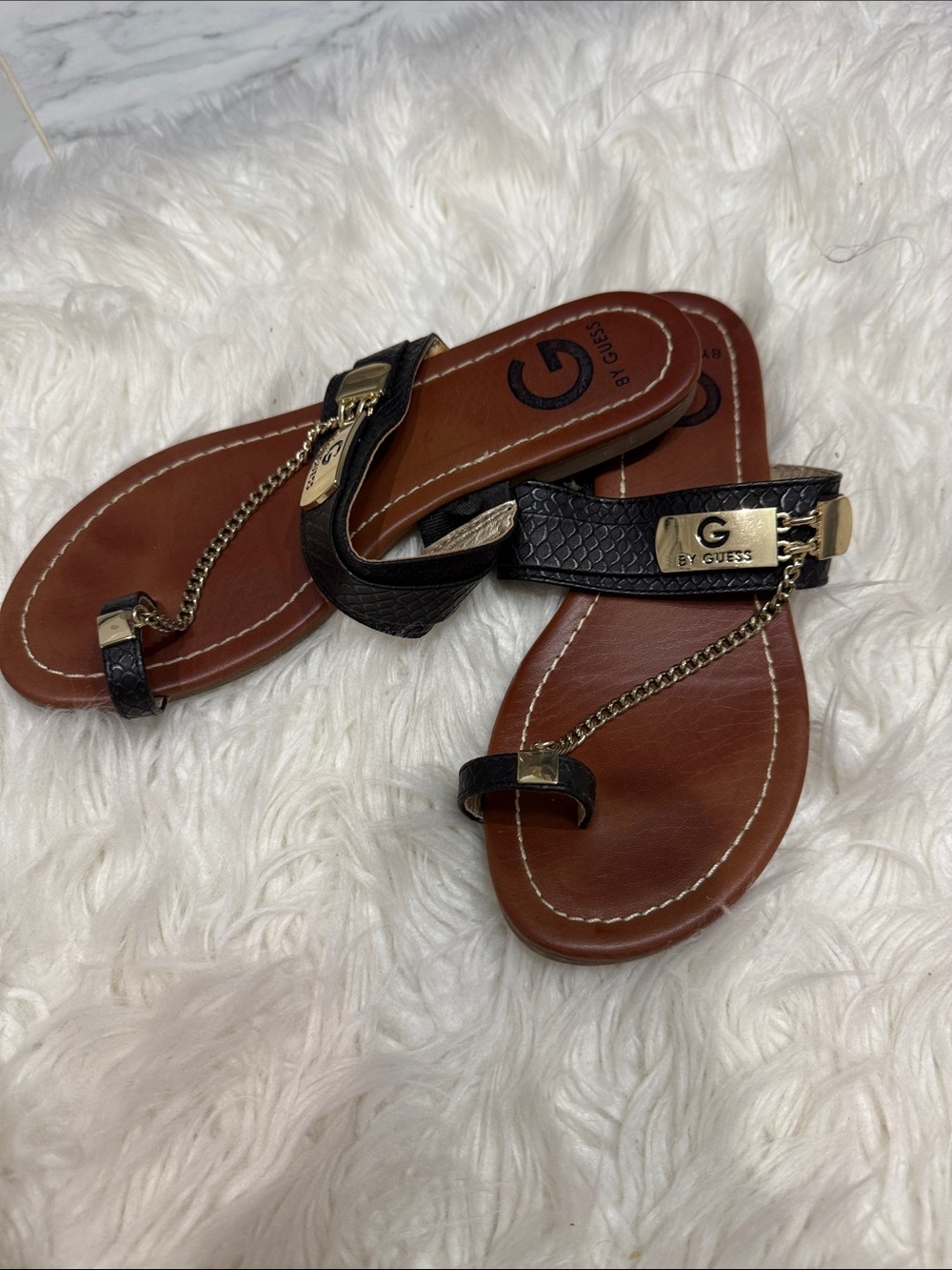 G by Guess Black and Brown Chain Toe-Ring Sandals